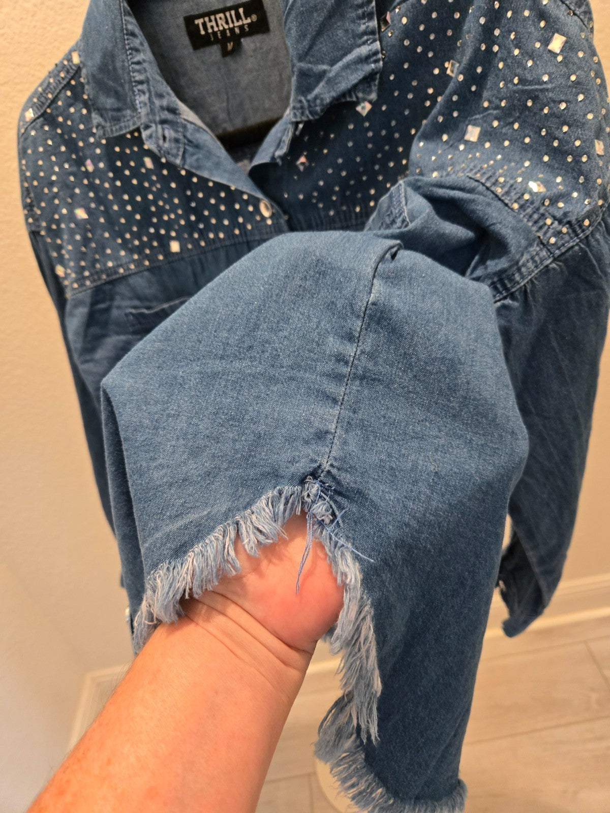 Thrill Jeans M Denim Rhinestone Studded Highland Cow Pocket Patch Frayed LS Top