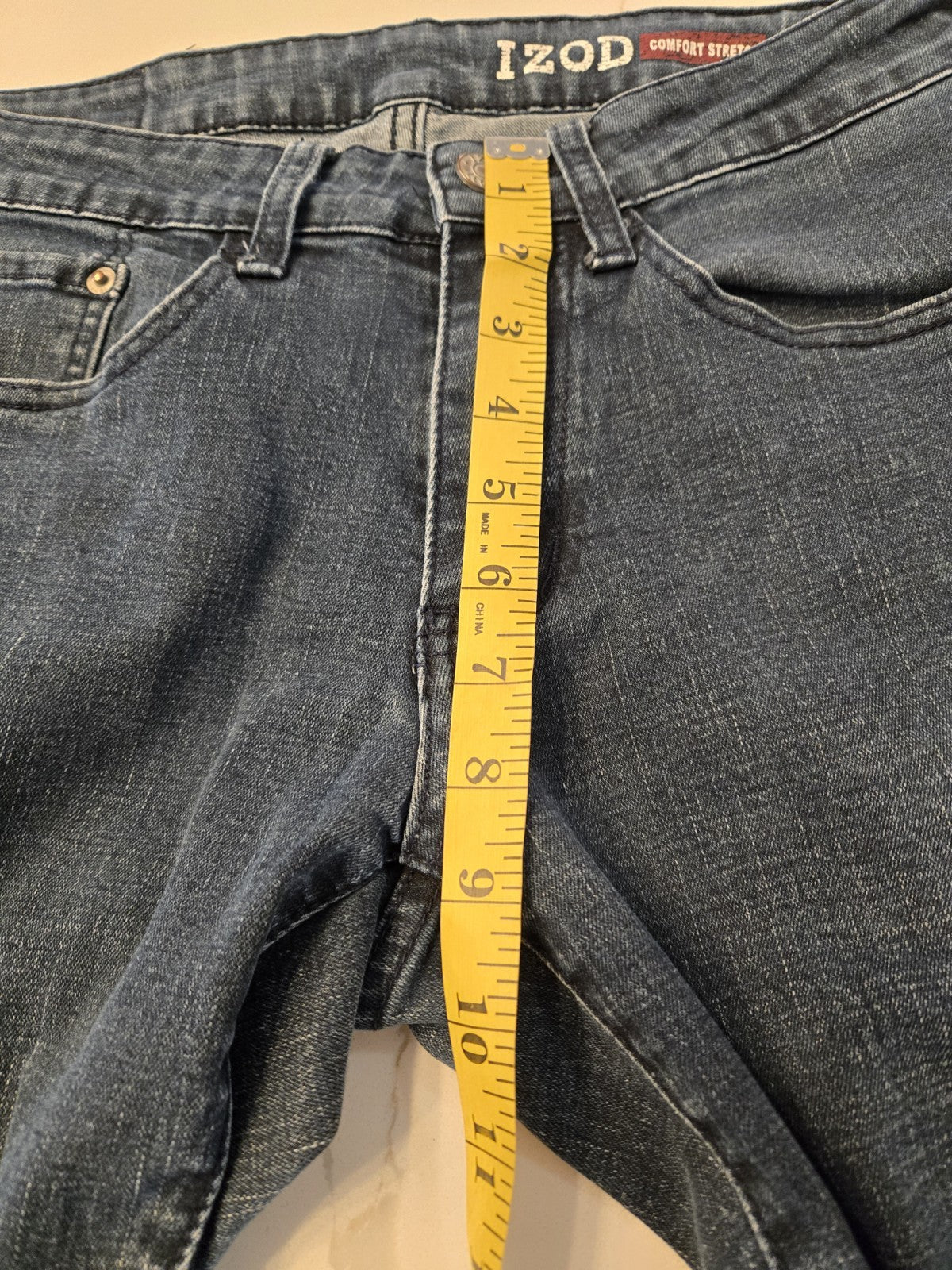 IZOD Men's 30x30 Comfort Stretch Straight Leg Jeans Dark Wash Indigo