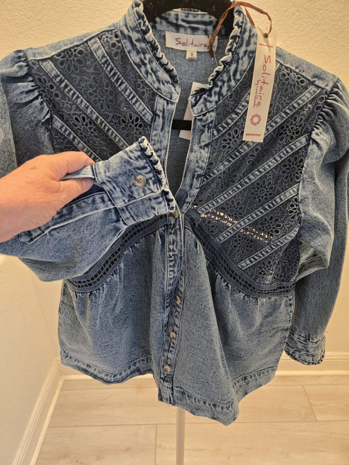 Solitaire Small NWT Lace Crochet Acid Wash Denim Blouse Top Jacket Women's