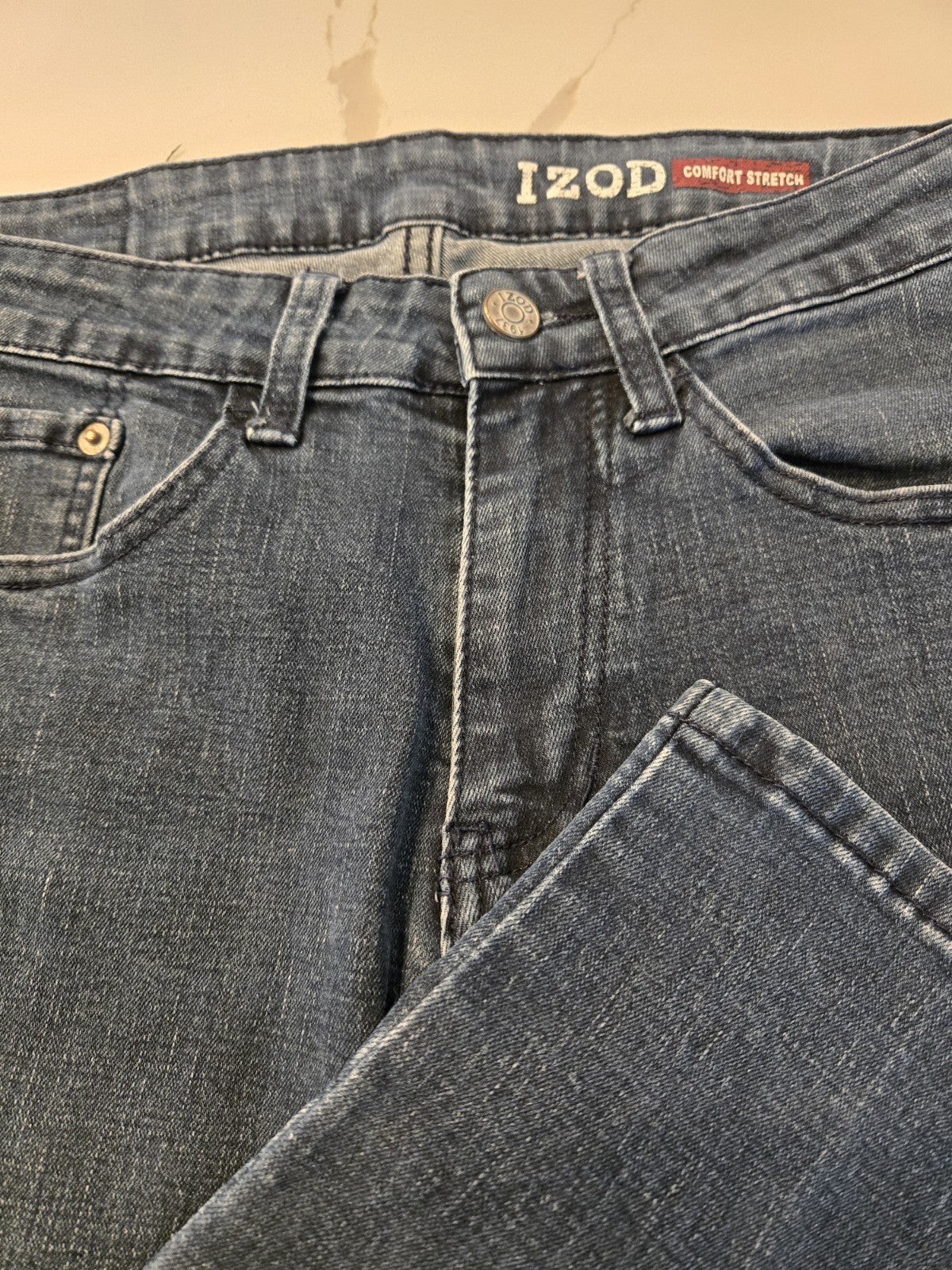 IZOD Men's 30x30 Comfort Stretch Straight Leg Jeans Dark Wash Indigo