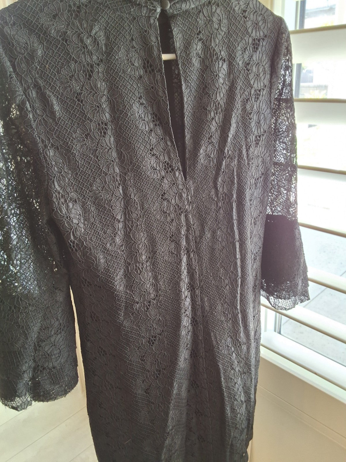 Ali & Jay LA M Black Lace Boho Swept Away Dress Bell Sleeve Lined Women's