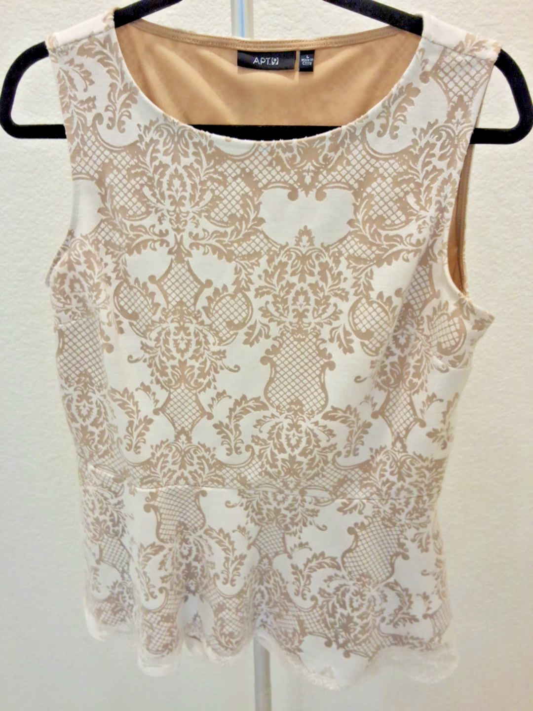 APT 9 Size L Nude Lace Tan and White Sleeveless Peplum Womens Top