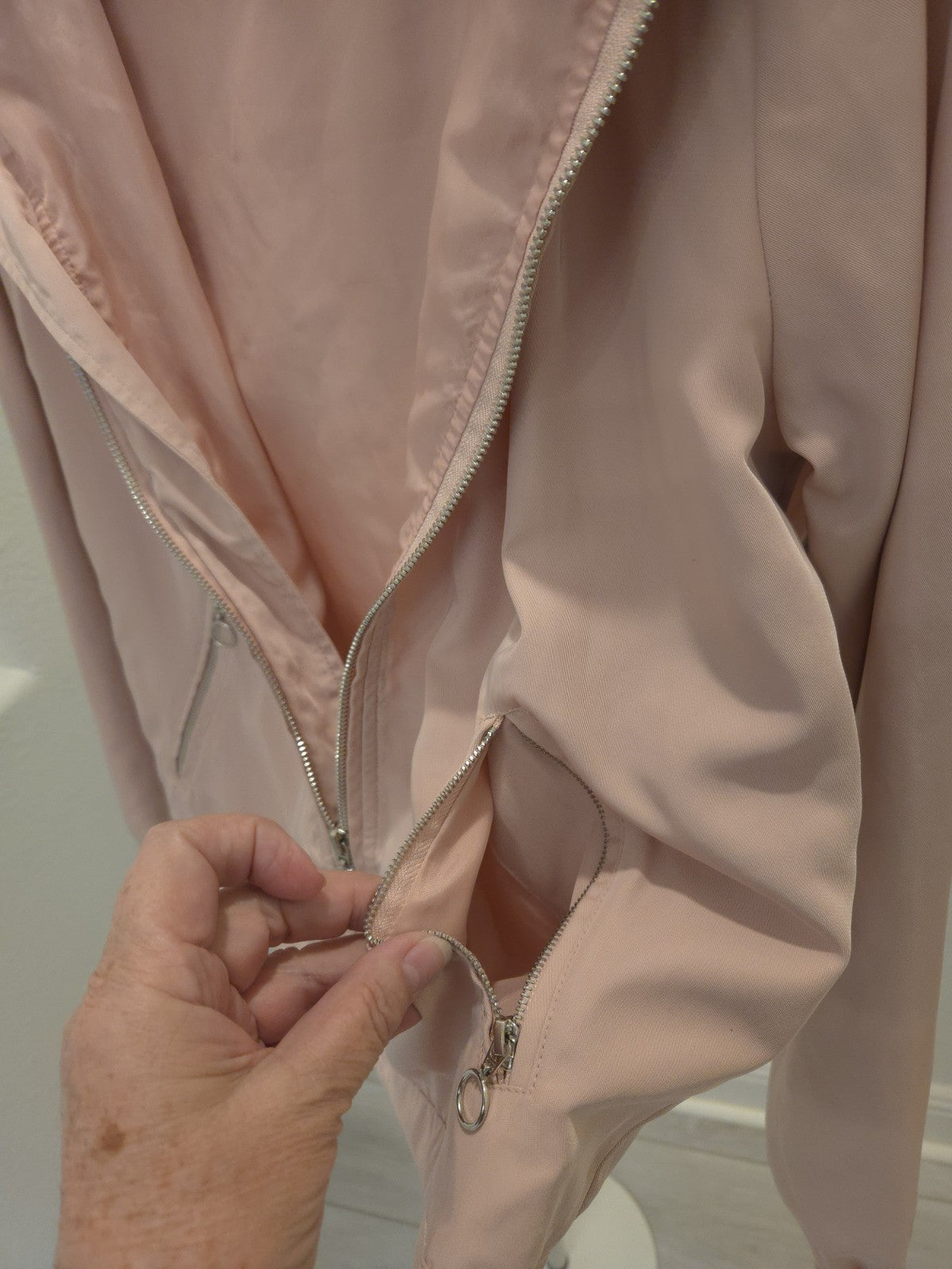Forever 21 Blush Pink Hooded Y2K Bomber Jacket Windbreaker Ring Zip Lined Crop M
