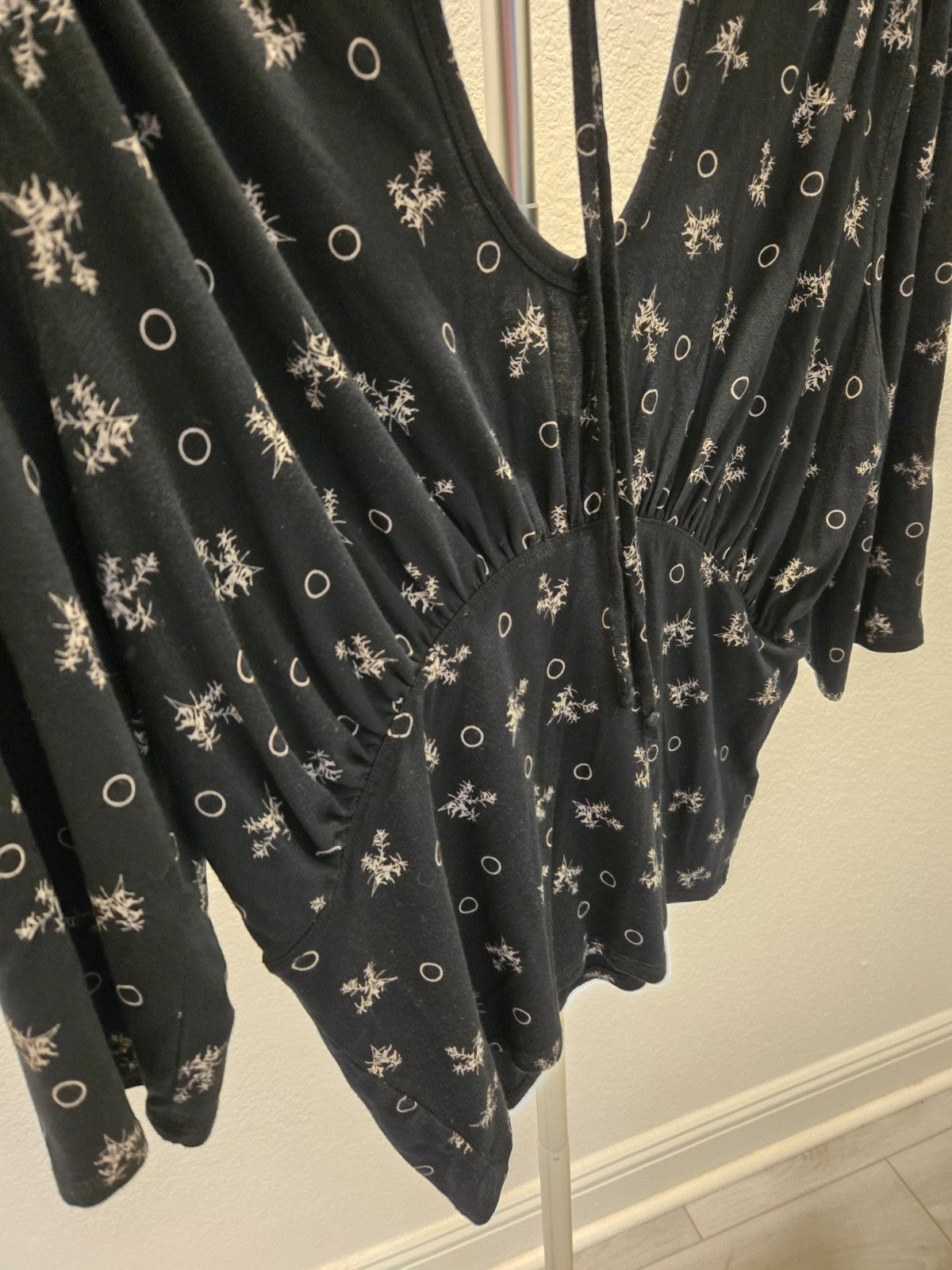 Free People Large Black Floral Circle Keyhole Tie Neck Ruffle Ruched Unique Top