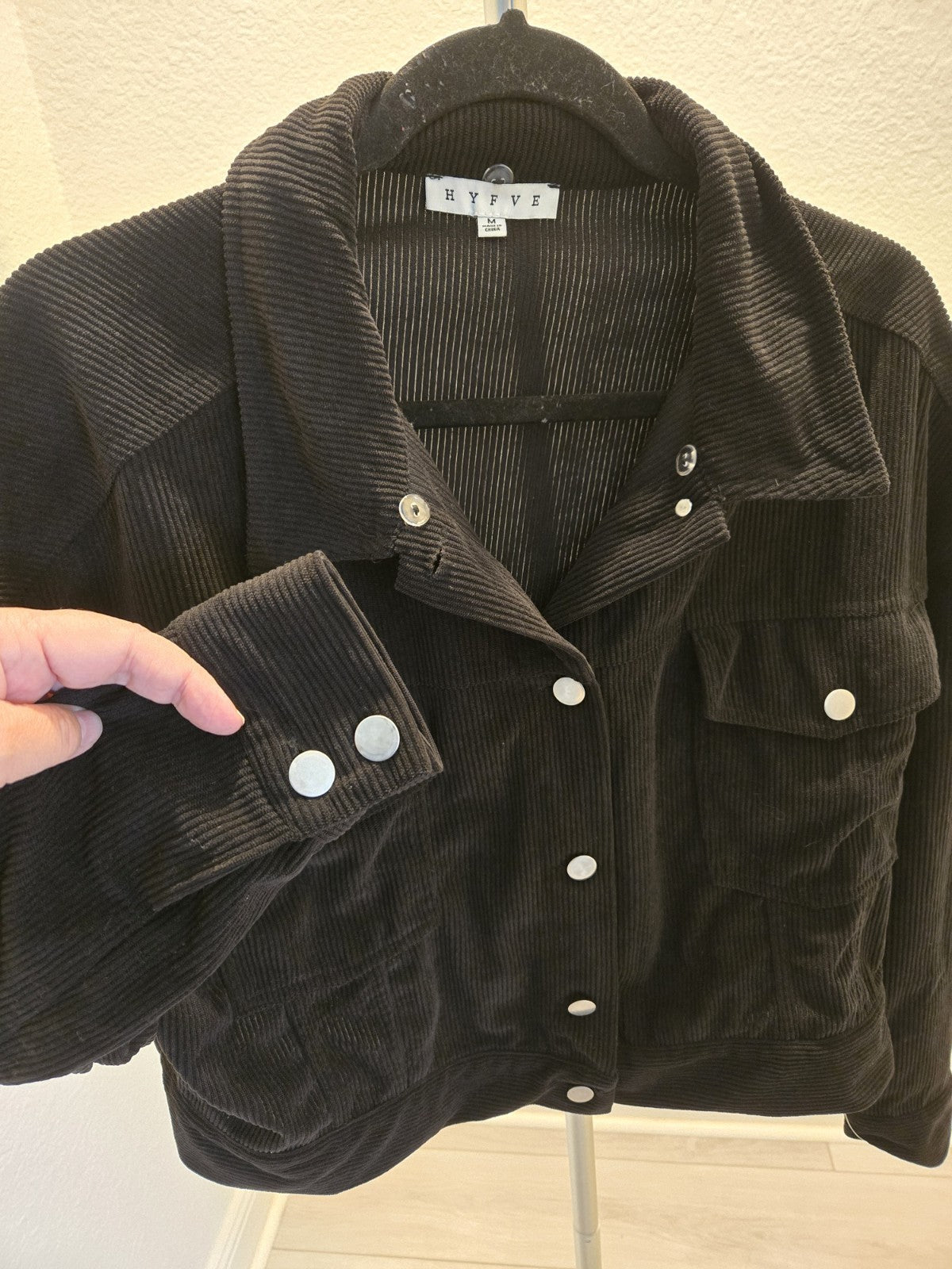 Hyfve Corduroy Jacket M Women Black Cropped Button Front Pocket Utility Shacket