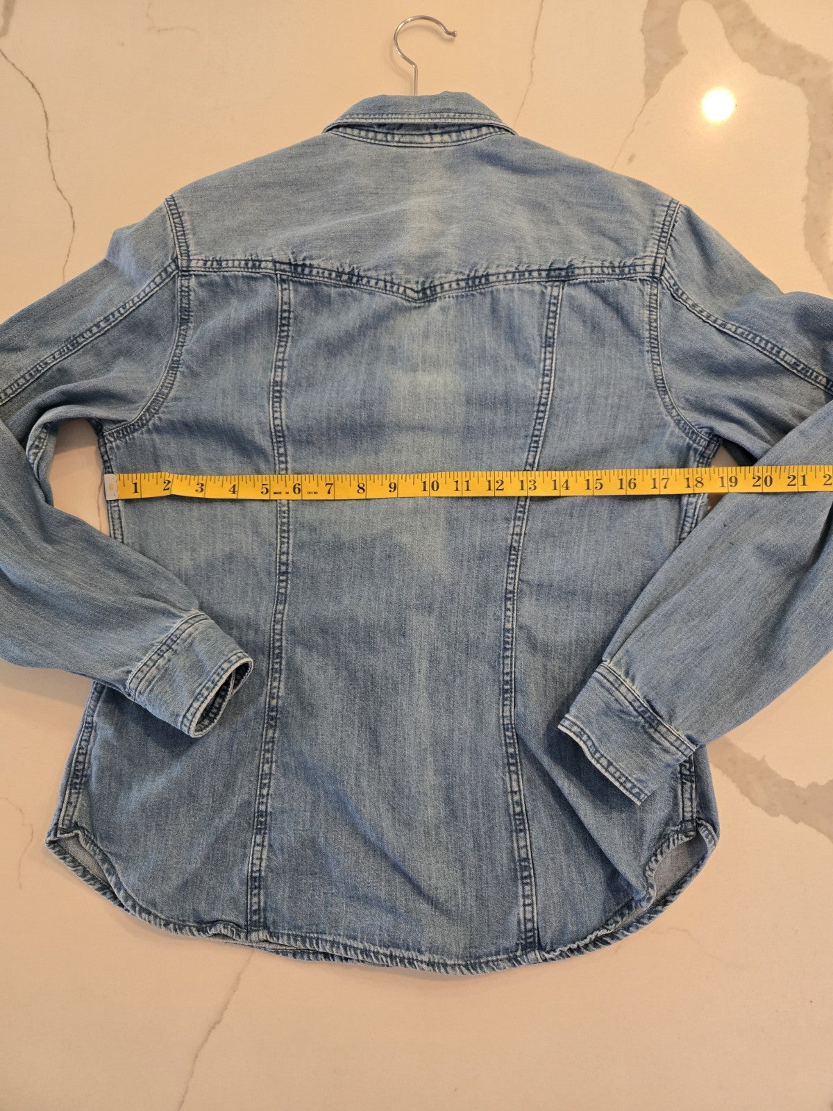 H&M Pearl Snap Medium Chambray Western Shirt Long Sleeve Blue Denim Women's