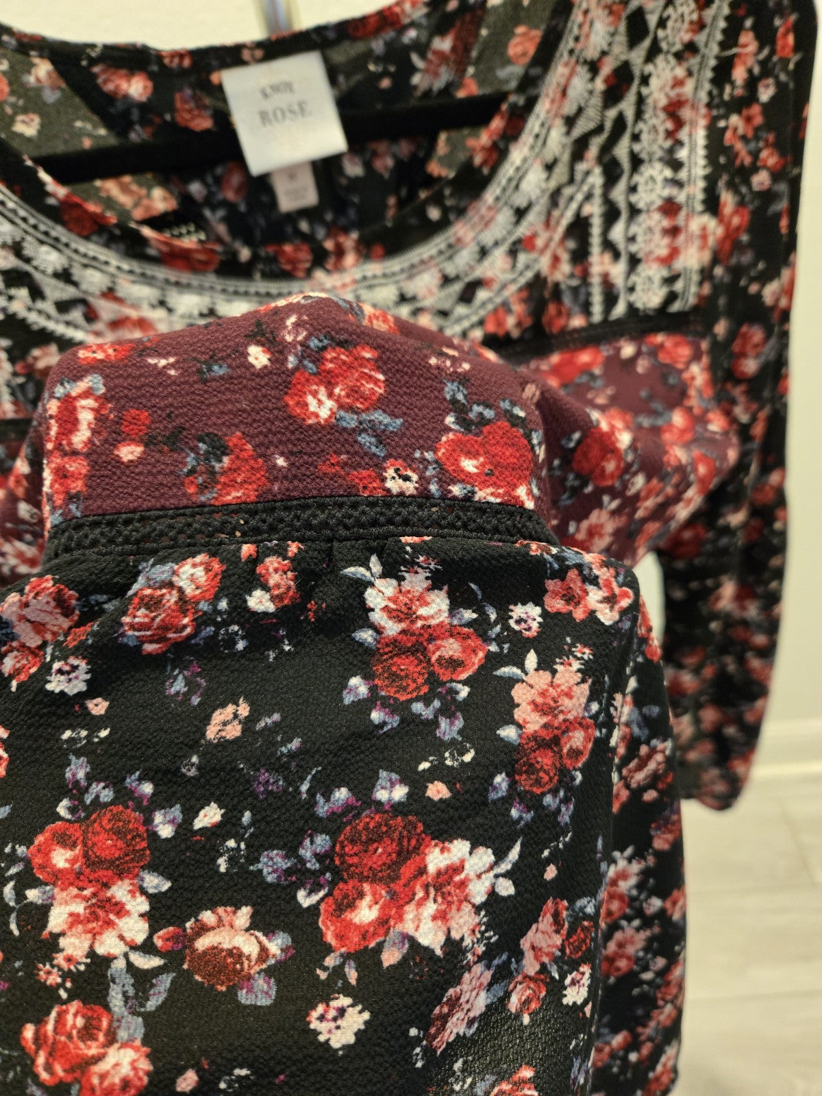 Knox Rose M Floral Embroidered Womens Tiered Long Sleeve Peasant Top Boho