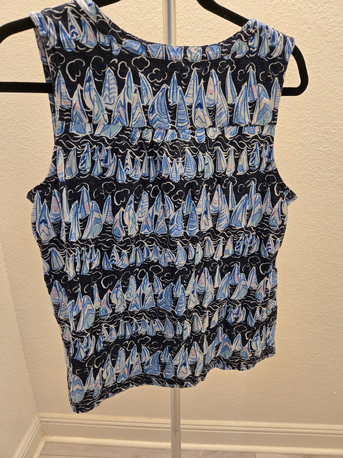 Lilly Pulitzer Large Sailboat Print Sleeveless Tank Top Women Blue Nautical Cami