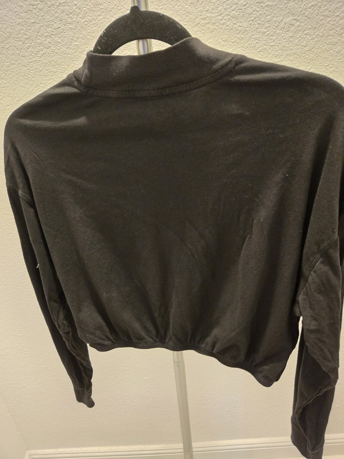 Calvin Klein Performance L Black Cropped Graphic Cinched Sweatshirt Pullover