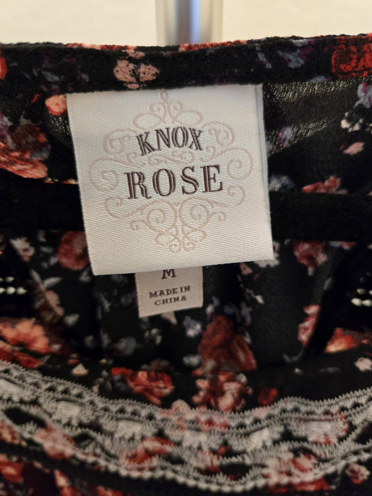 Knox Rose M Floral Embroidered Womens Tiered Long Sleeve Peasant Top Boho