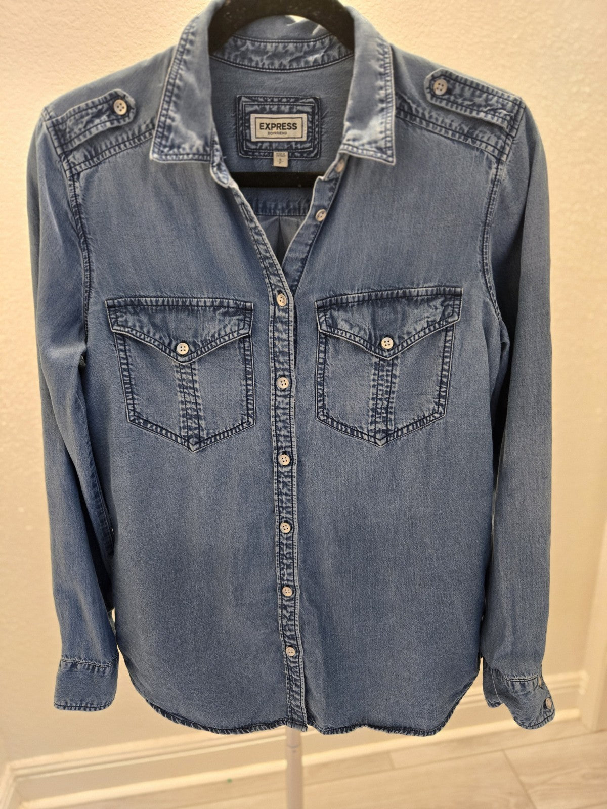 Express Boyfriend Chambray Small Denim Shirt Womens Button Down Dark Blue