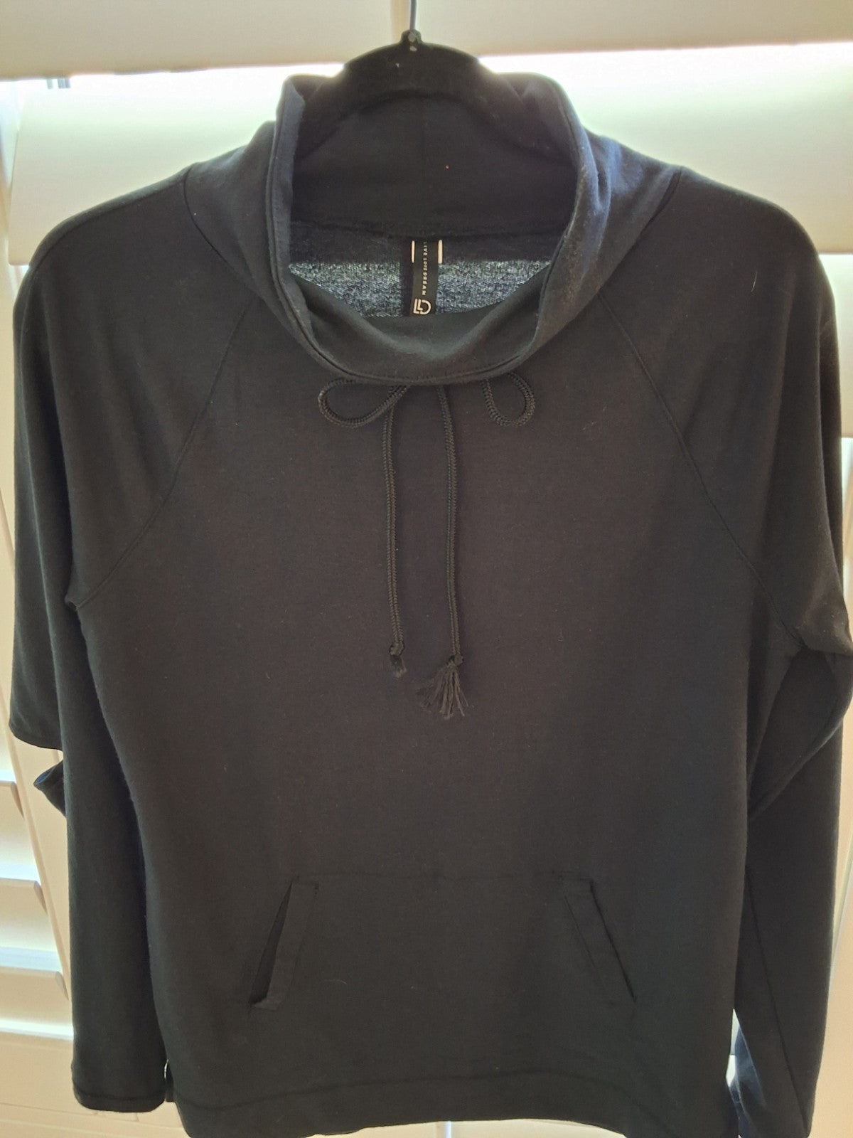Live Love Dream LLD Women's Size M Black Cowl Neck Pullover Hoodie Sweatshirt