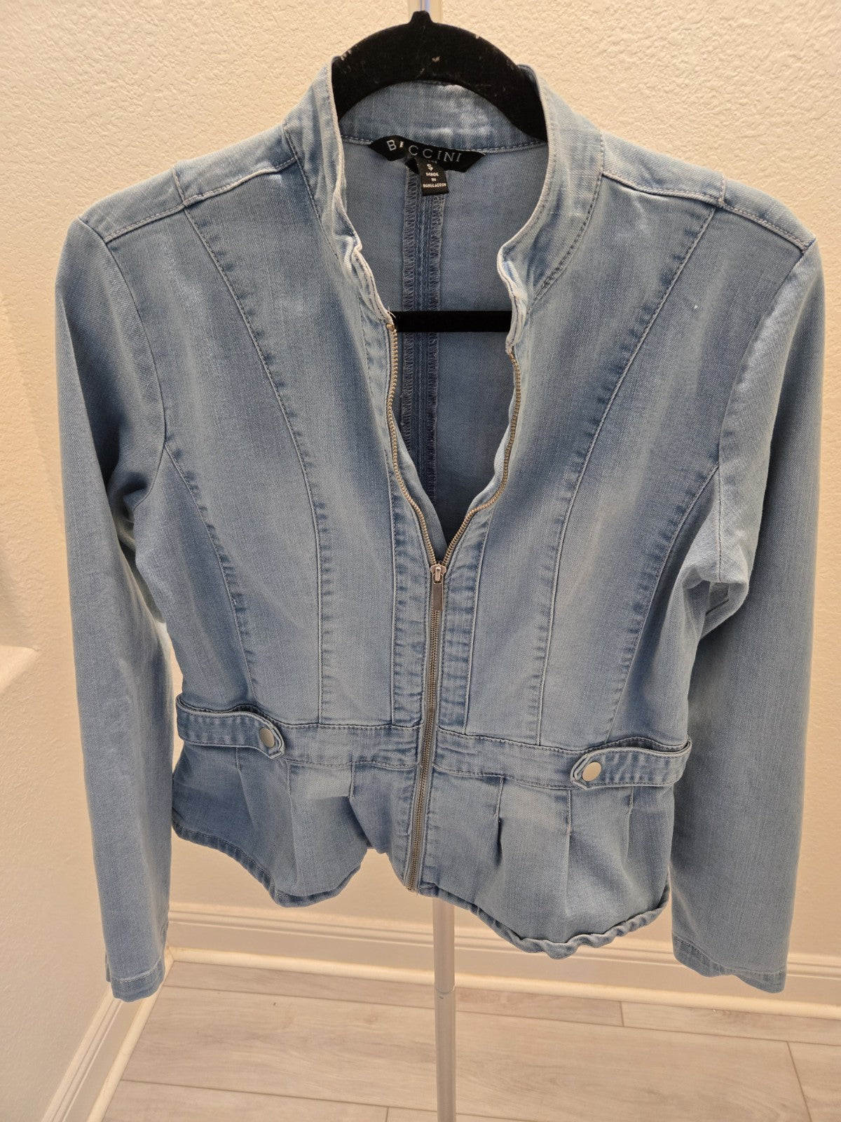 Baccini Denim Jacket S Womens Light Zip Up Peplum Pleated Jean Blazer Small