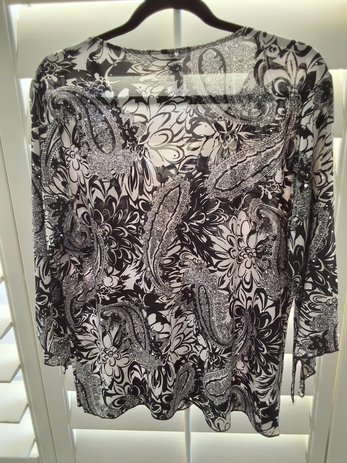 Dressbarn Woman 1X Plus Size Black White Paisley Floral Print 3/4 Sleeve Blouse