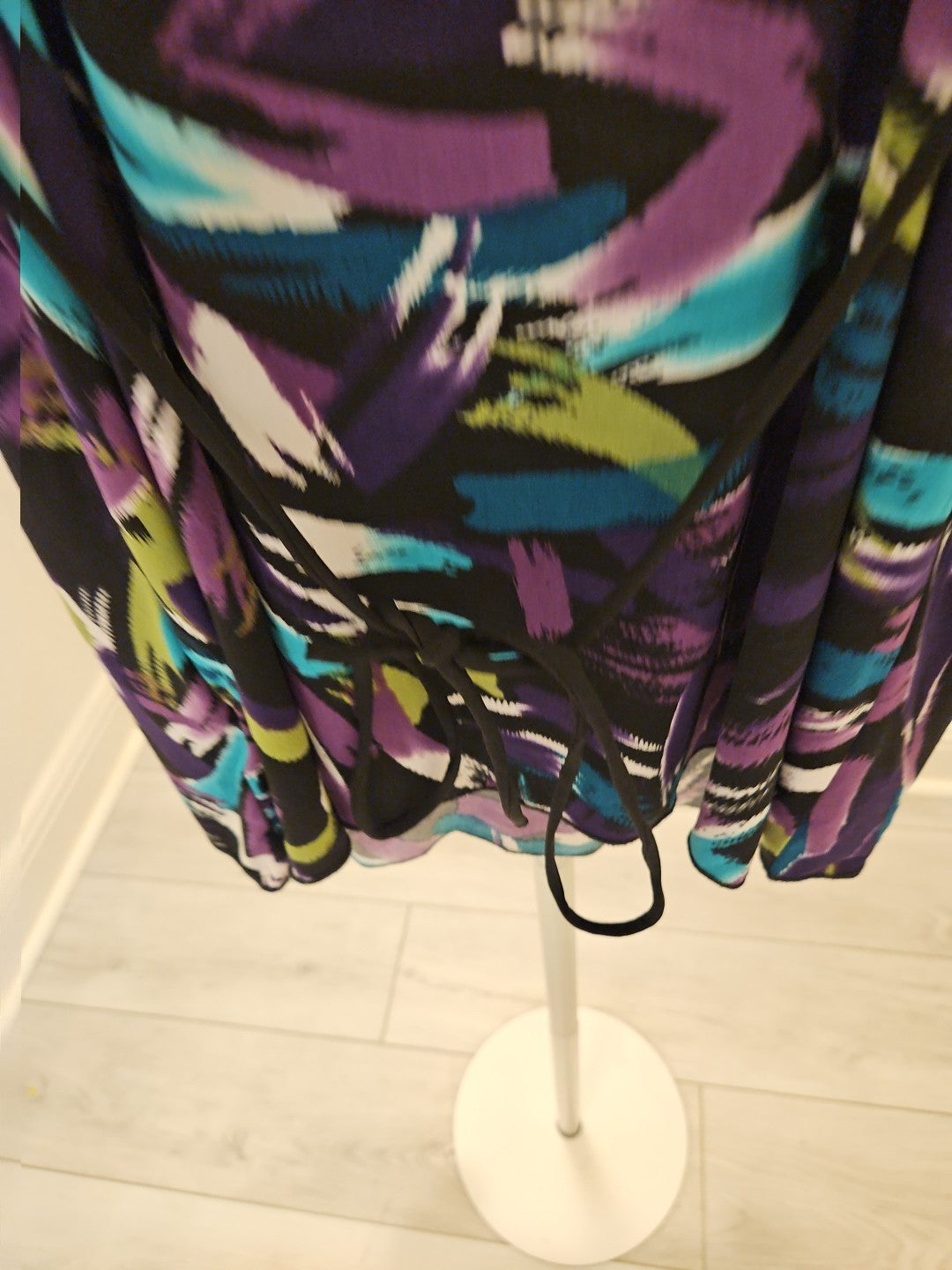 IZ Byer California XL Sleeveless Purple Multicolor Belt Design Top $36 NEW
