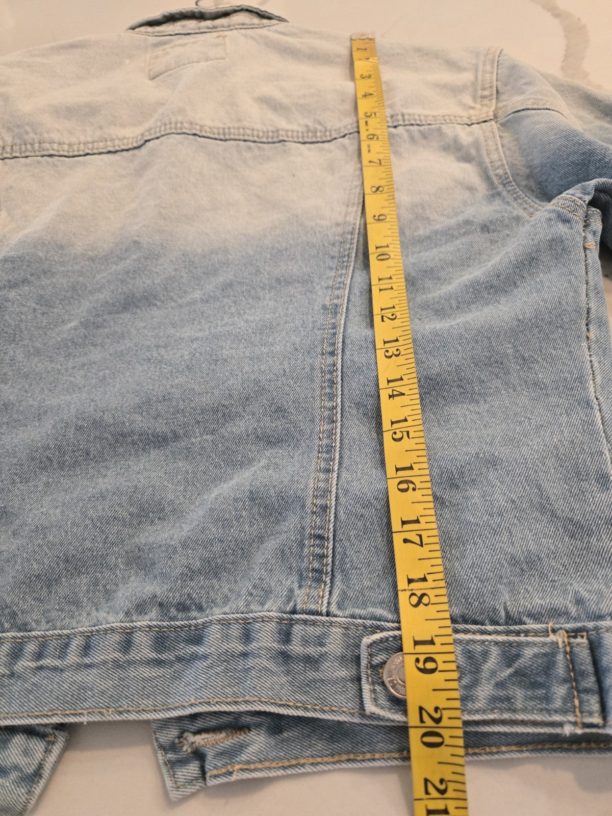 Forever 21 Medium Ombre Bleach Dip Dye Denim Trucker Jean Jacket Coat Light Wash
