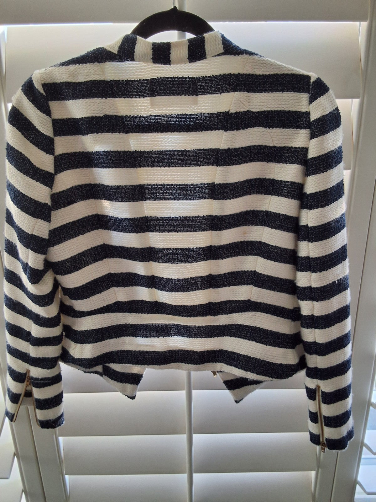 BCBGeneration Blue White Striped S Ziip Front Blazer Jacket Neon Accent Womens