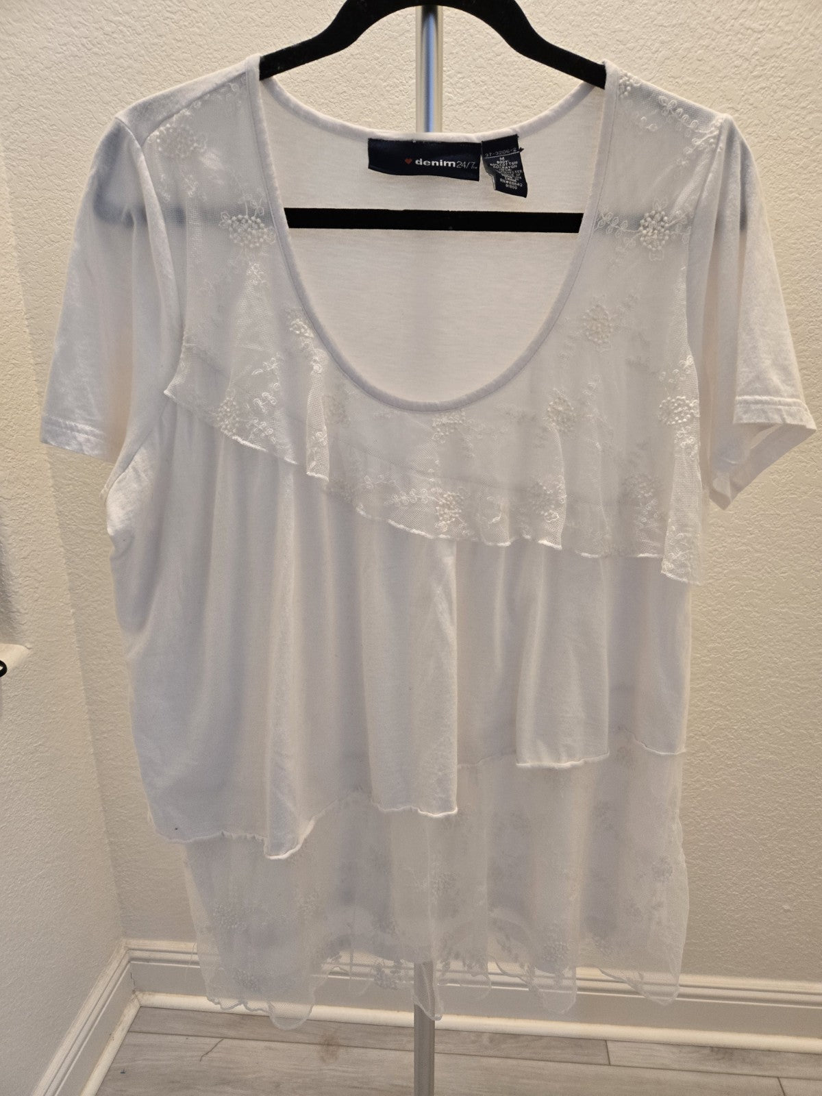 Denim 24/7 Medium White Embroidered Mesh Layered Tiered Ruffle Top Short Sleeve