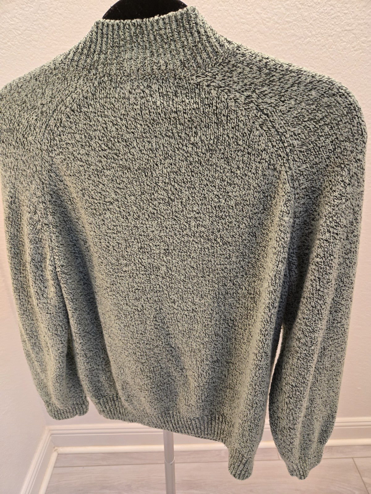 Karen Scott Women's M Cable Knit Mock Neck Sweater Green Speckled Pearl Buttons