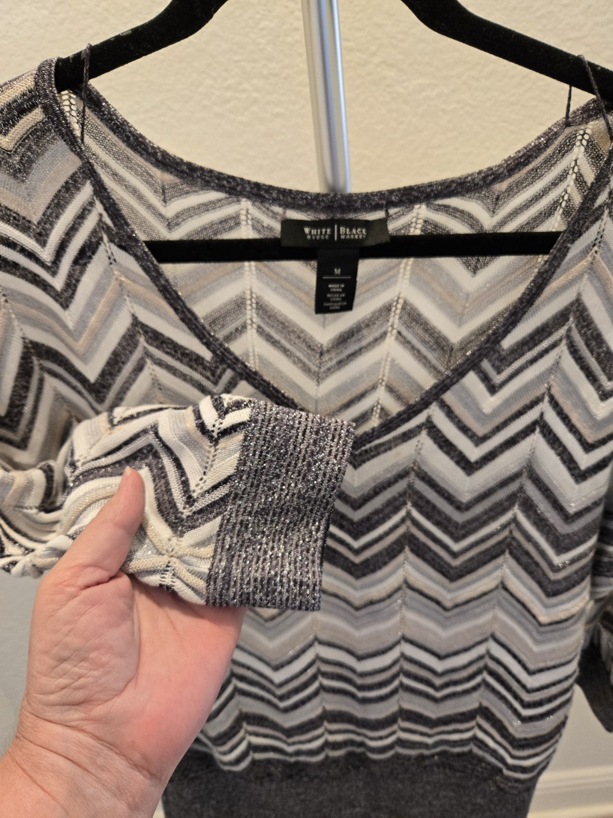 WHBM Metallic Chevron Knit Sweater M Gray Silver Shimmer V-Neck Dolman Y2K