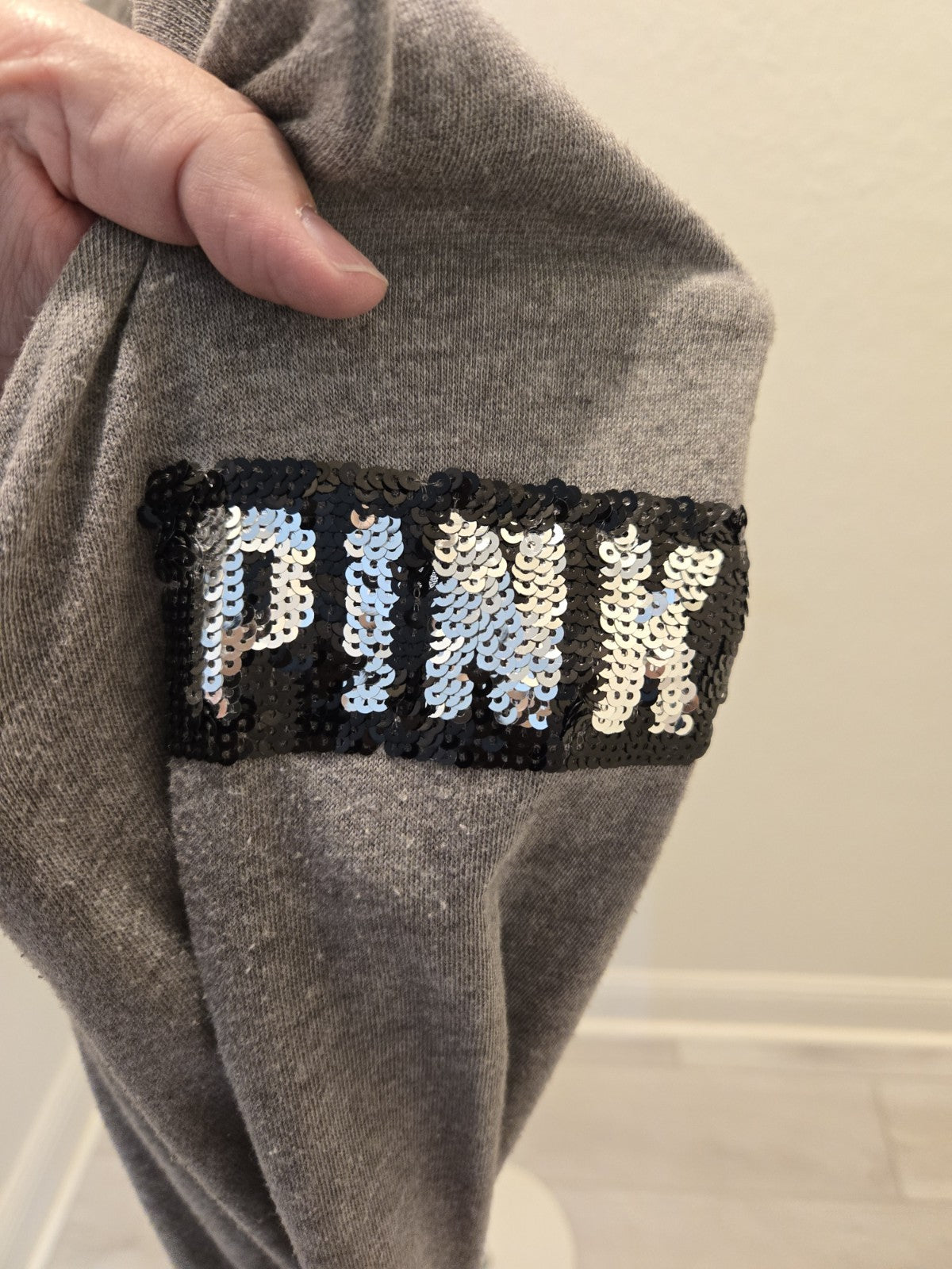 Pink Victoria's Secret M Gray Sequin Bling Logo Scoop Neck Sweatshirt Women