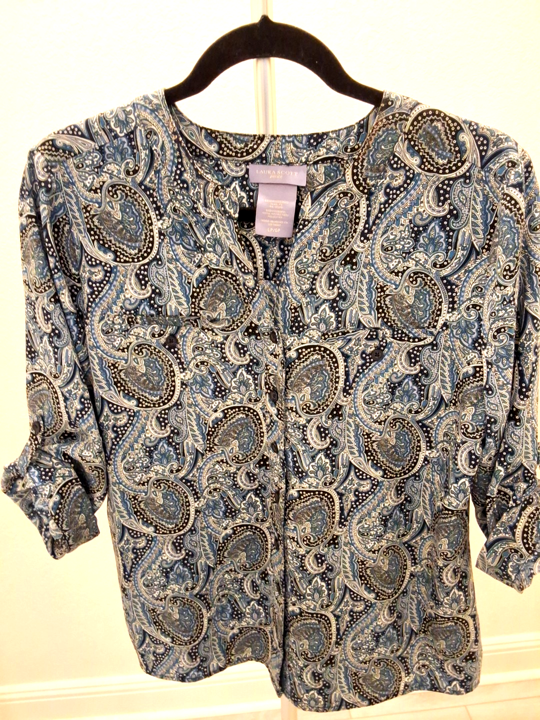 Laura Scott Blue Paisley 3/4 Roll Tab Coastal Grandmother Silky Shirt L NWOT