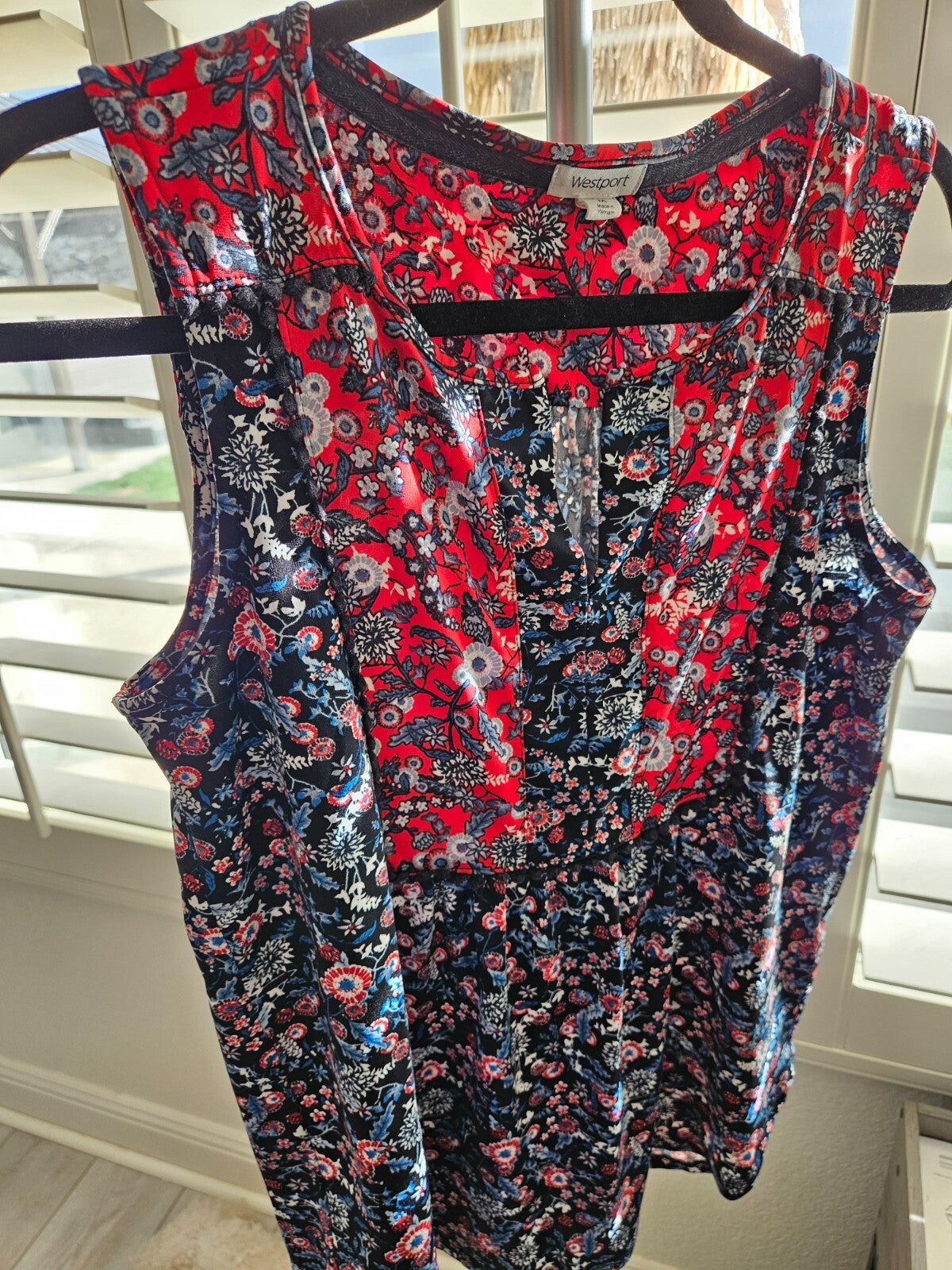 Westport Red White and Blue 4th of July Sleeveless V-Neck Tunic Size M Womens