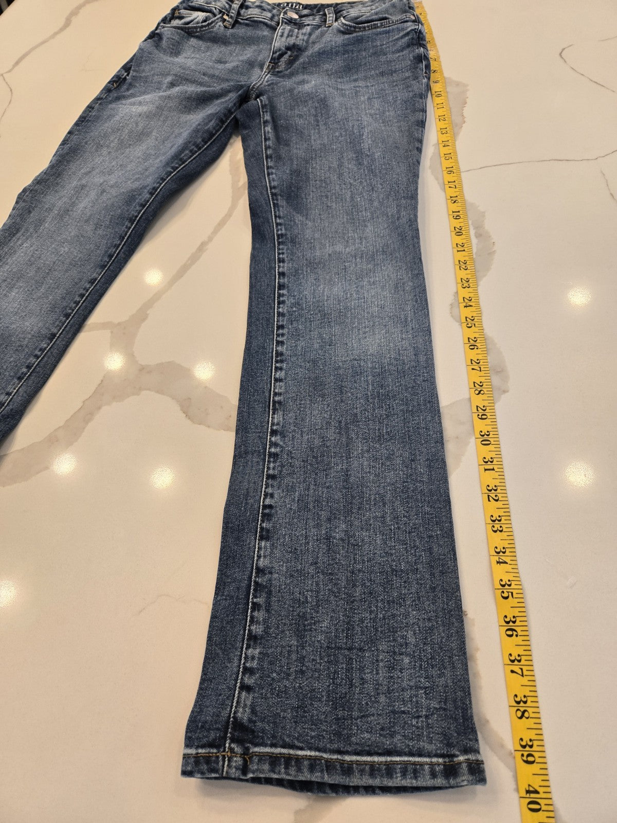 a.n.a. Women's 6 Mid-Rise Slim Bootcut Jeans Medium Wash Blue Denim Y2K