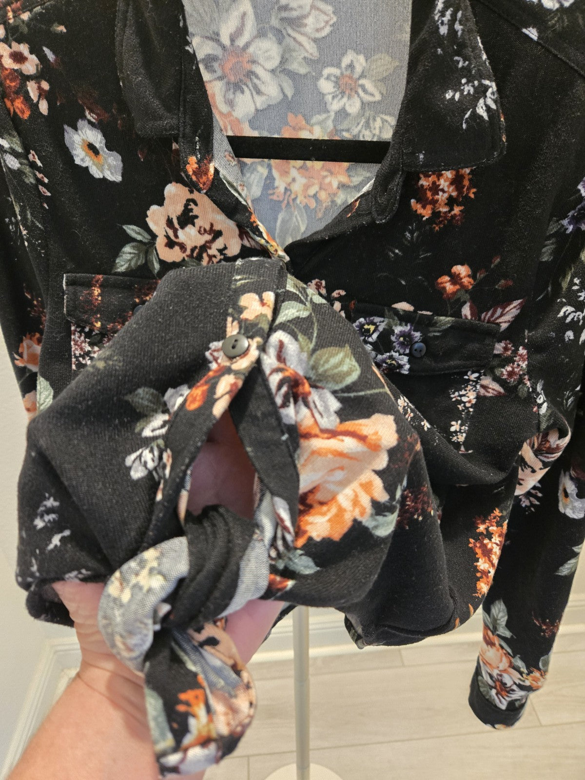 Fashion Nova M Floral Tie Front Button Up Shirt Womens Black Long Sleeve Blouse