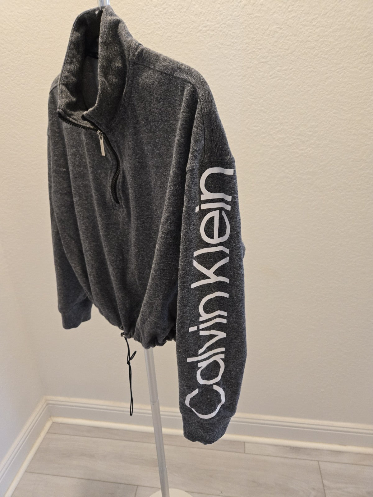 Calvin Klein M Gray Cropped Spellout Sleeve 1/4 Zip Sweatshirt Women Drawstring