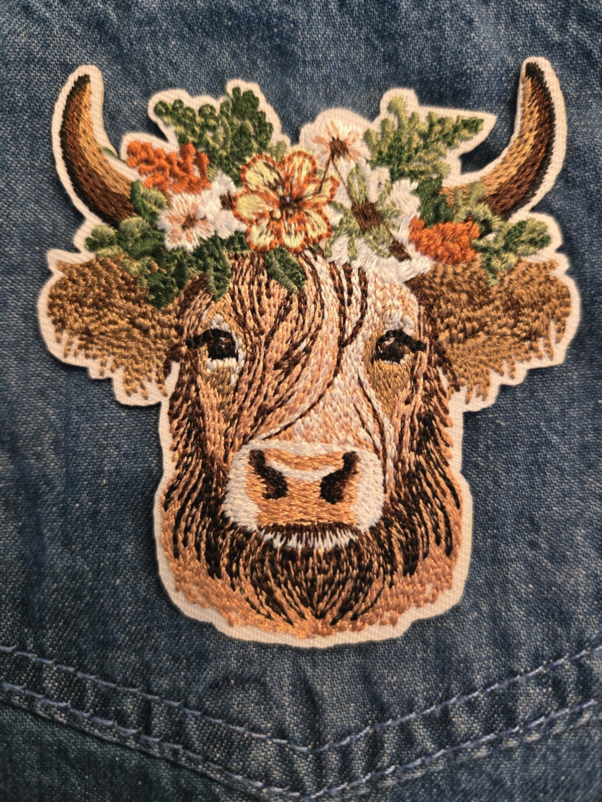Thrill Jeans M Denim Rhinestone Studded Highland Cow Pocket Patch Frayed LS Top
