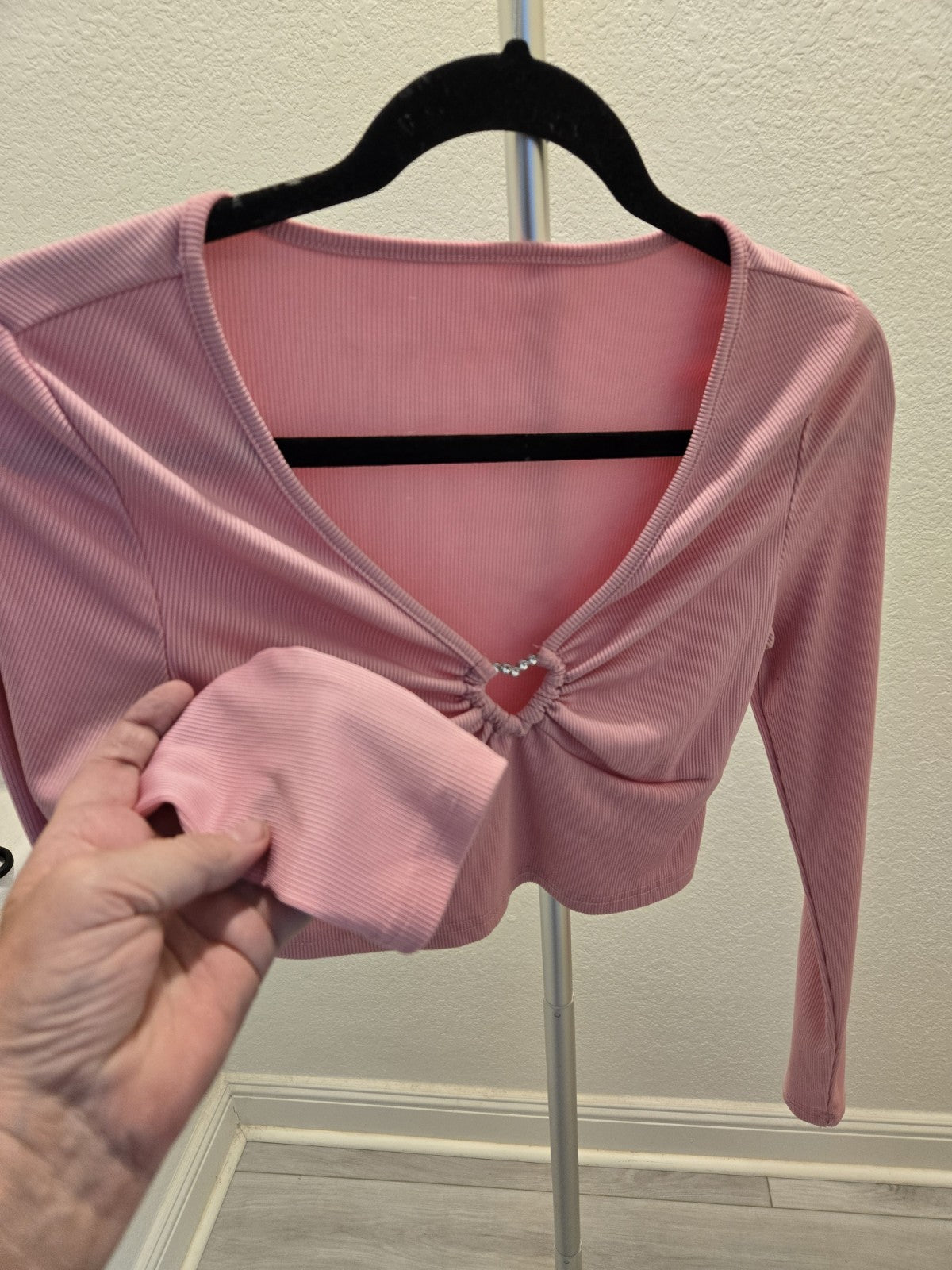 Shein M Pink Ribbed Knit Top Womens Long Sleeve Rhinestone Heart Cut Out Crop