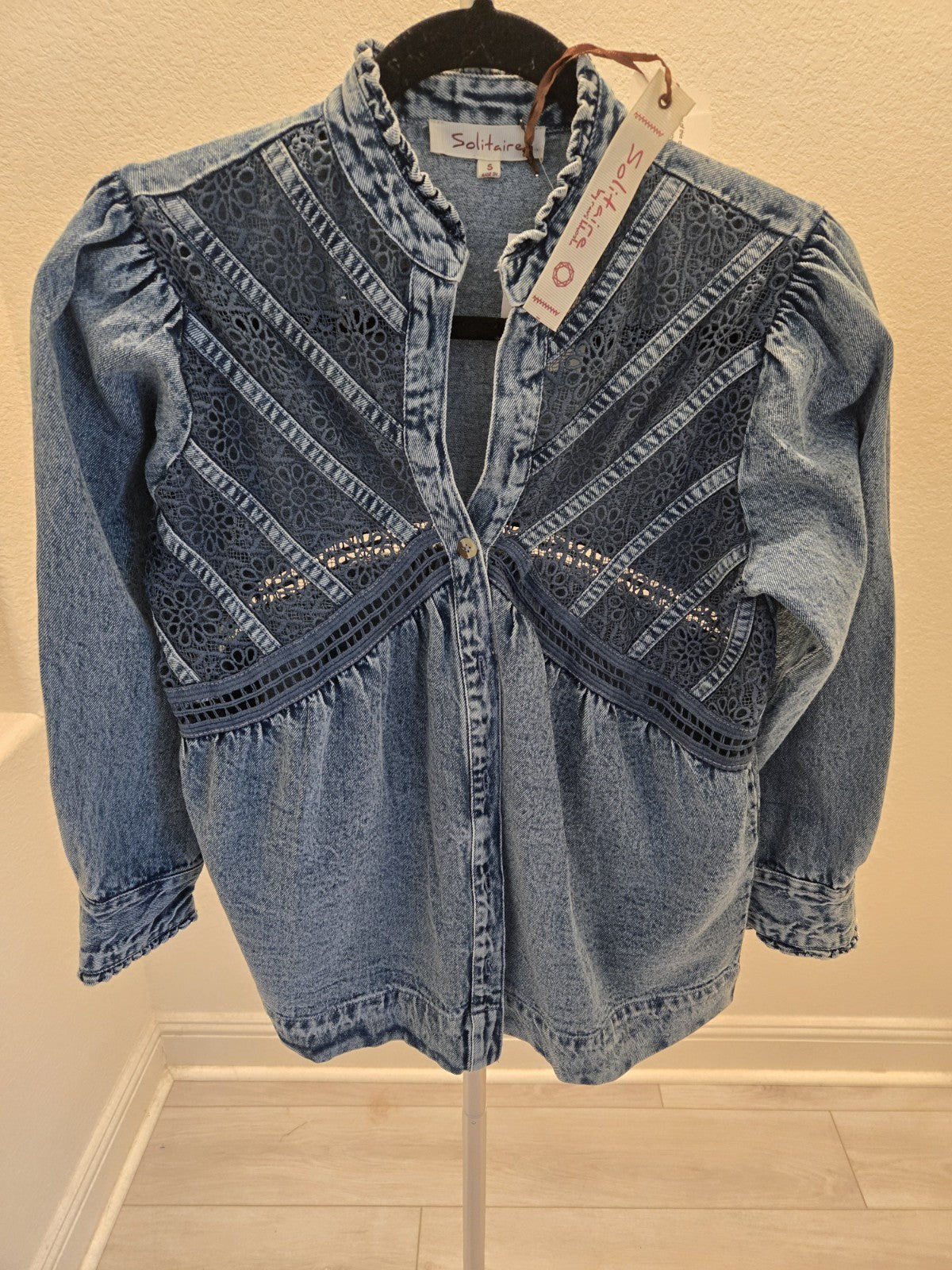 Solitaire Small NWT Lace Crochet Acid Wash Denim Blouse Top Jacket Women's