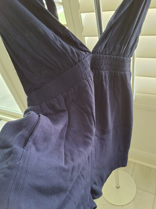 Lulus Women's L Navy Blue Textured V-Neck Tie Back NWOT Romper Jumpsuit Summer