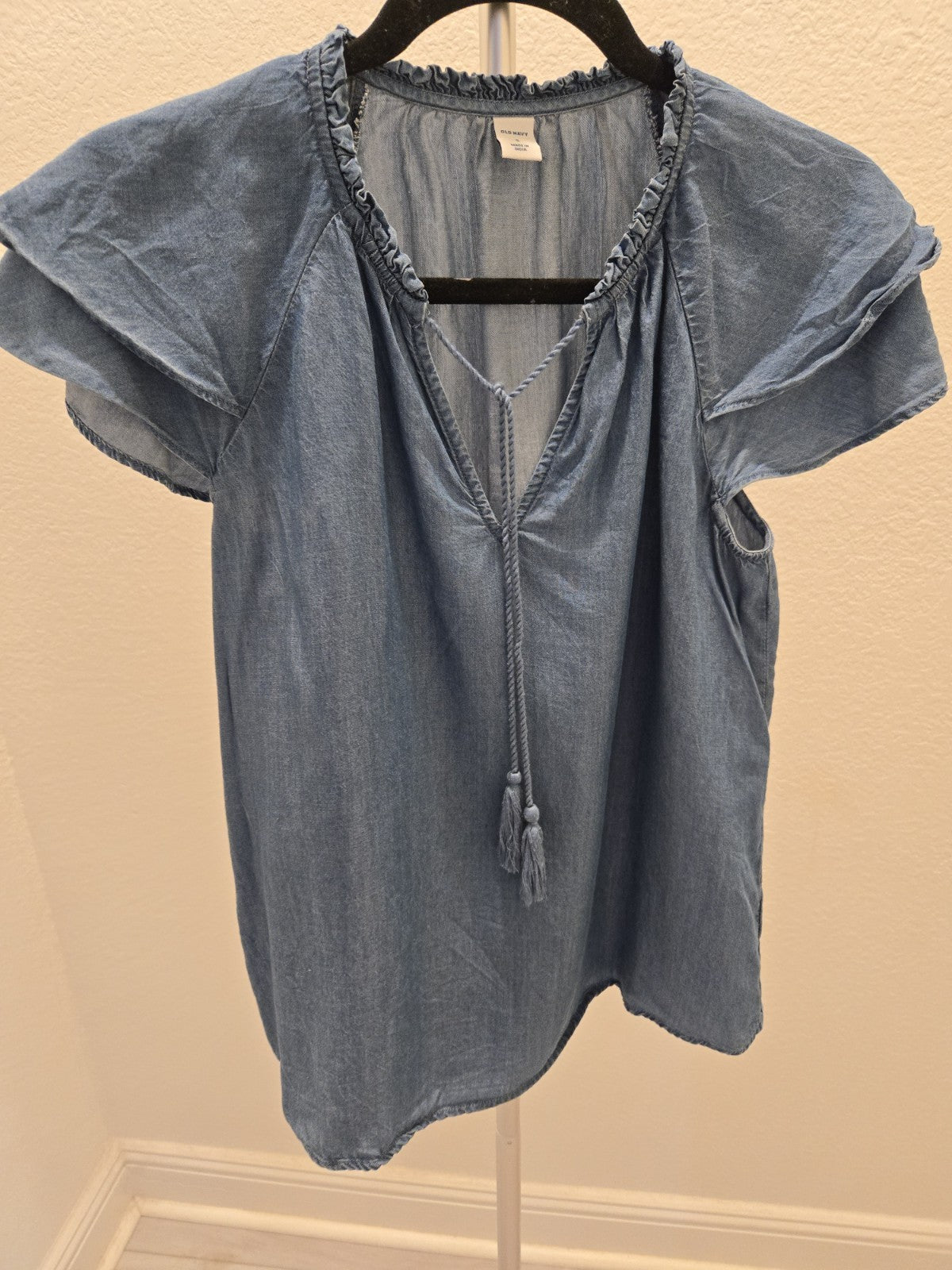 Old Navy Small Chambray Flutter Sleeve Tassel Tie Peasant Denim Top Women's