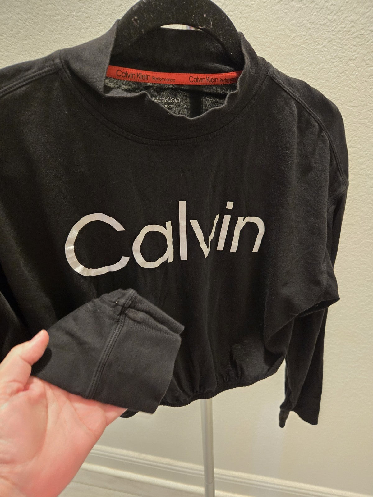 Calvin Klein Performance L Black Cropped Graphic Cinched Sweatshirt Pullover