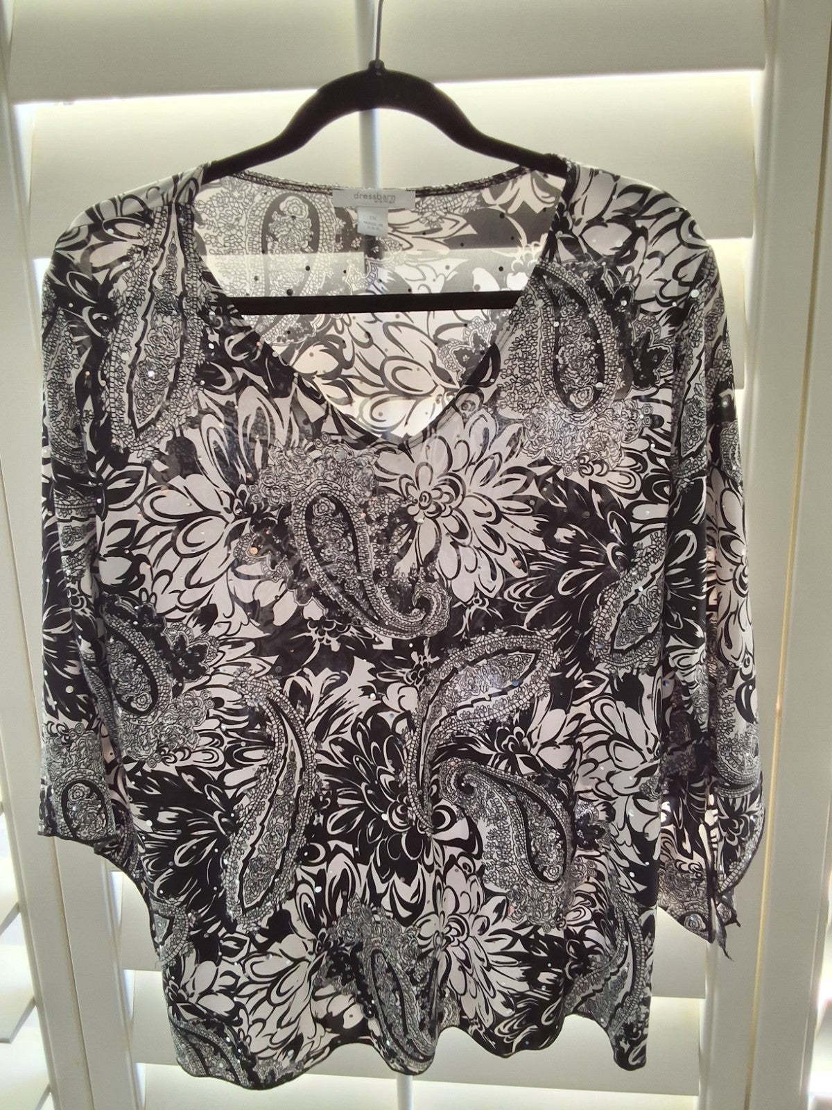 Dressbarn Woman 1X Plus Size Black White Paisley Floral Print 3/4 Sleeve Blouse