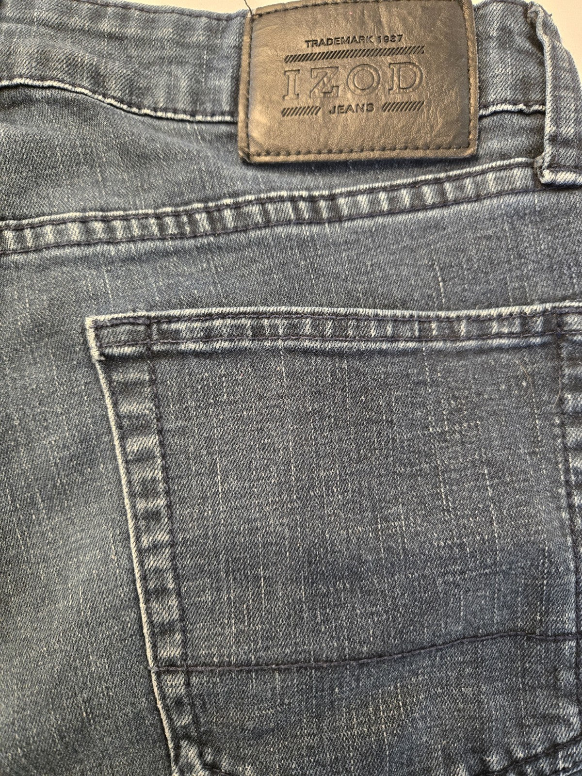 IZOD Men's 30x30 Comfort Stretch Straight Leg Jeans Dark Wash Indigo