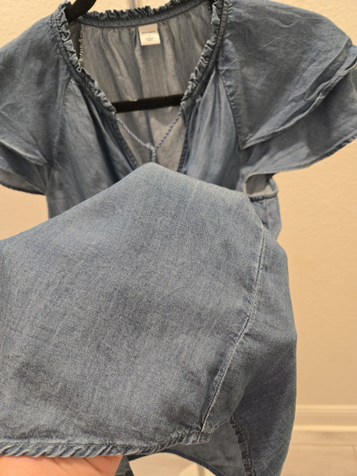 Old Navy Small Chambray Flutter Sleeve Tassel Tie Peasant Denim Top Women's