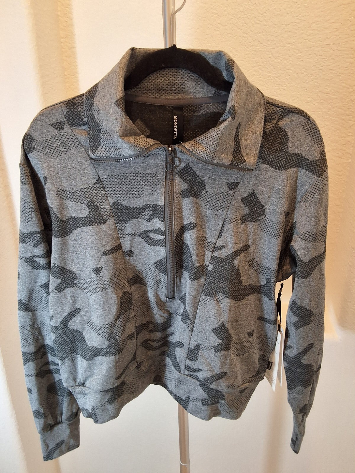 Mondetta Size M Womens NWT Bella Half Zip Pullover Camo Athletic Pockets Jacket