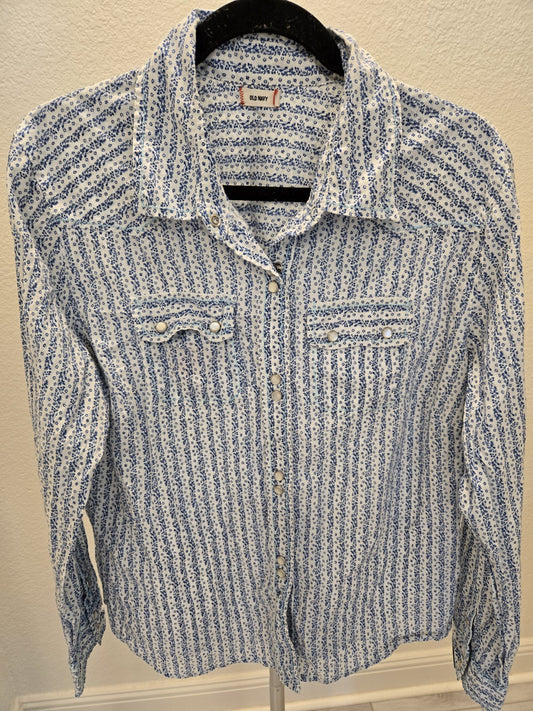 Old Navy XL Western Blue White Floral Pearl Snap Flap Pockets Scallop Edge Shirt