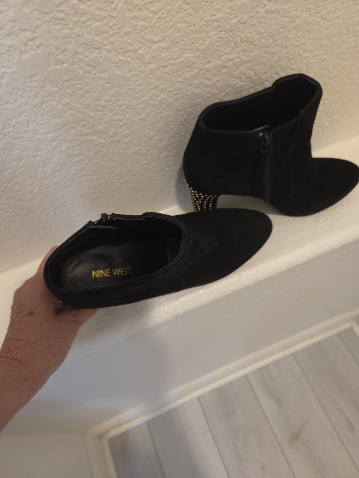 Nine West Ankle Boots Size 9 1/2 4" Studded Heel Side Zip Faux Suede Womens
