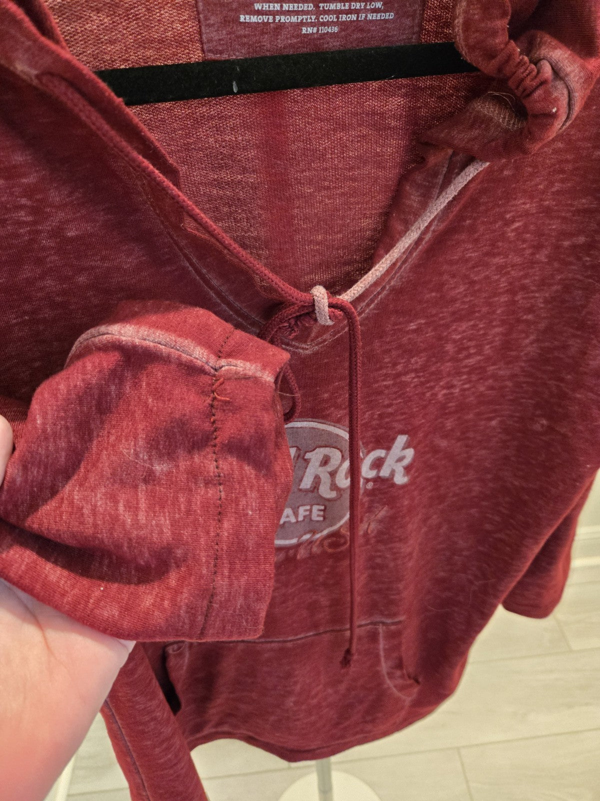 Hard Rock Cafe Guam USA Burgundy Hoodie L Women Lightweight V-Neck Lace Up