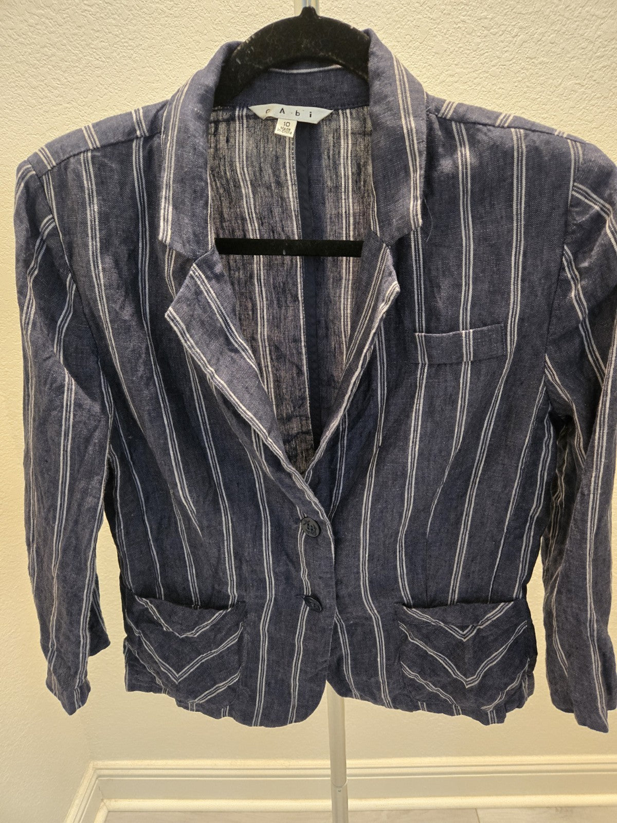 Cabi Size 10 Navy Blue White Pinstripe Linen Blazer Chevron Pocket Jacket