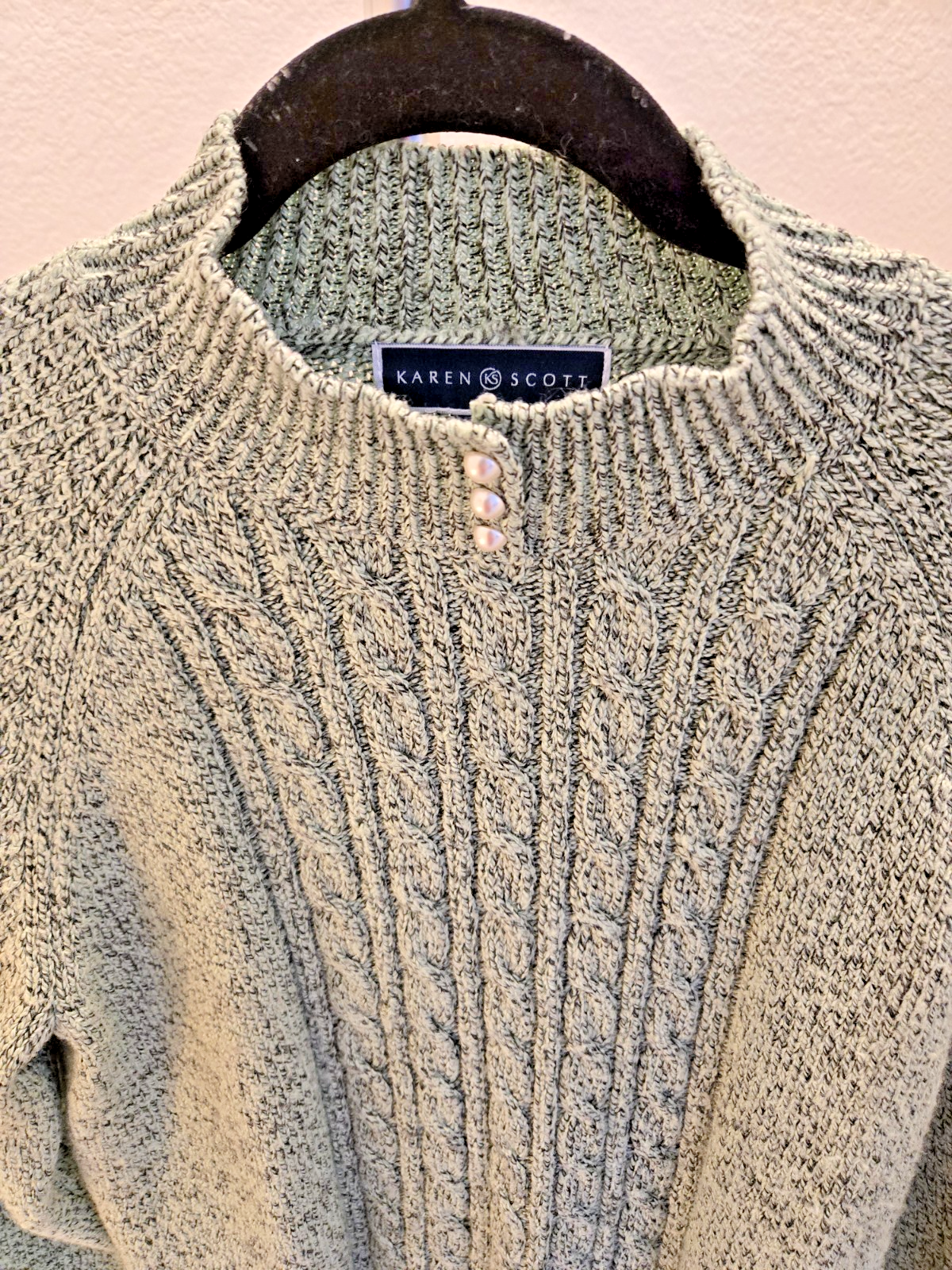 Karen Scott Women's M Cable Knit Mock Neck Sweater Green Speckled Pearl Buttons