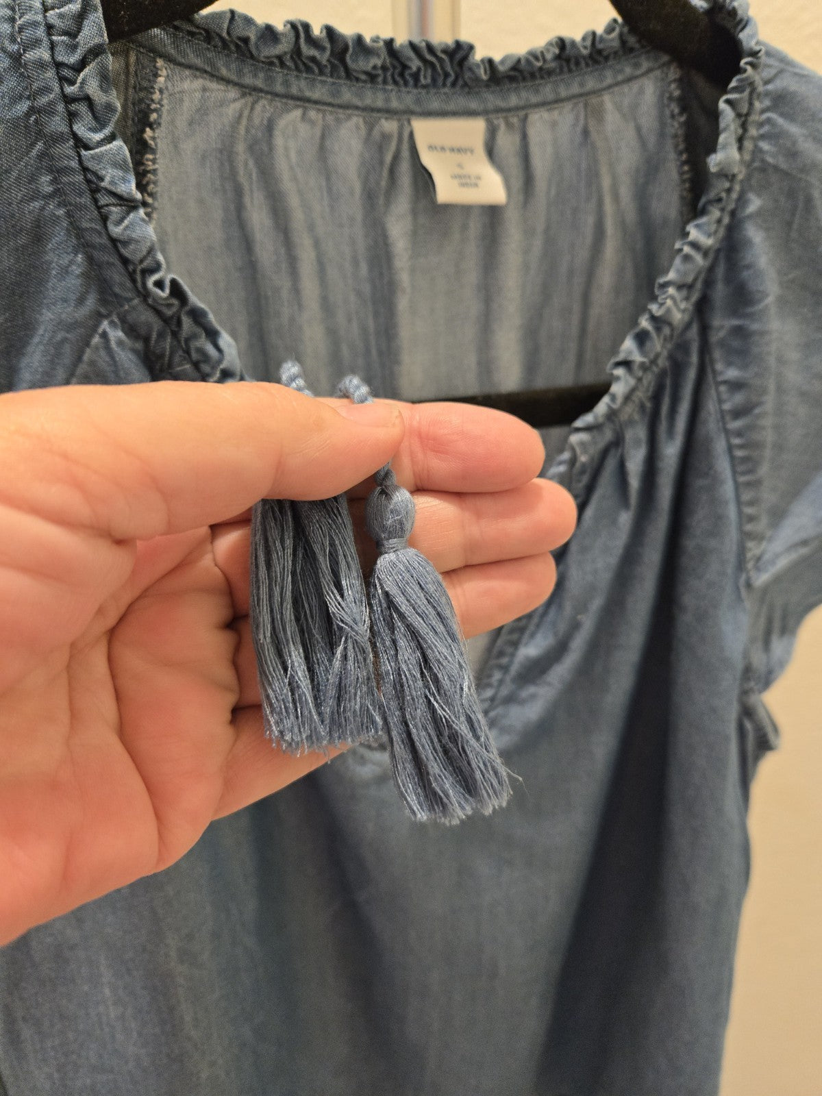 Old Navy Small Chambray Flutter Sleeve Tassel Tie Peasant Denim Top Women's