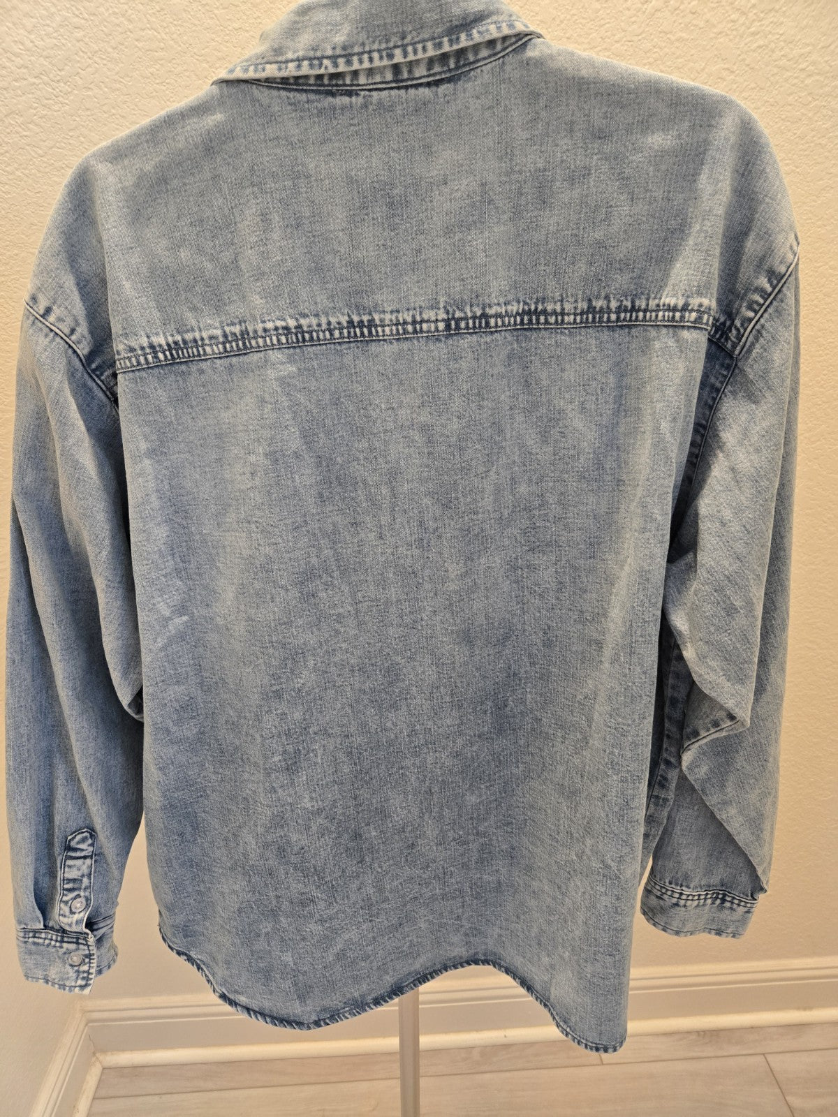 Seven 7 L Denim Henley Shirt Blue Relaxed Fit Long Sleeve Pullover Womens Top