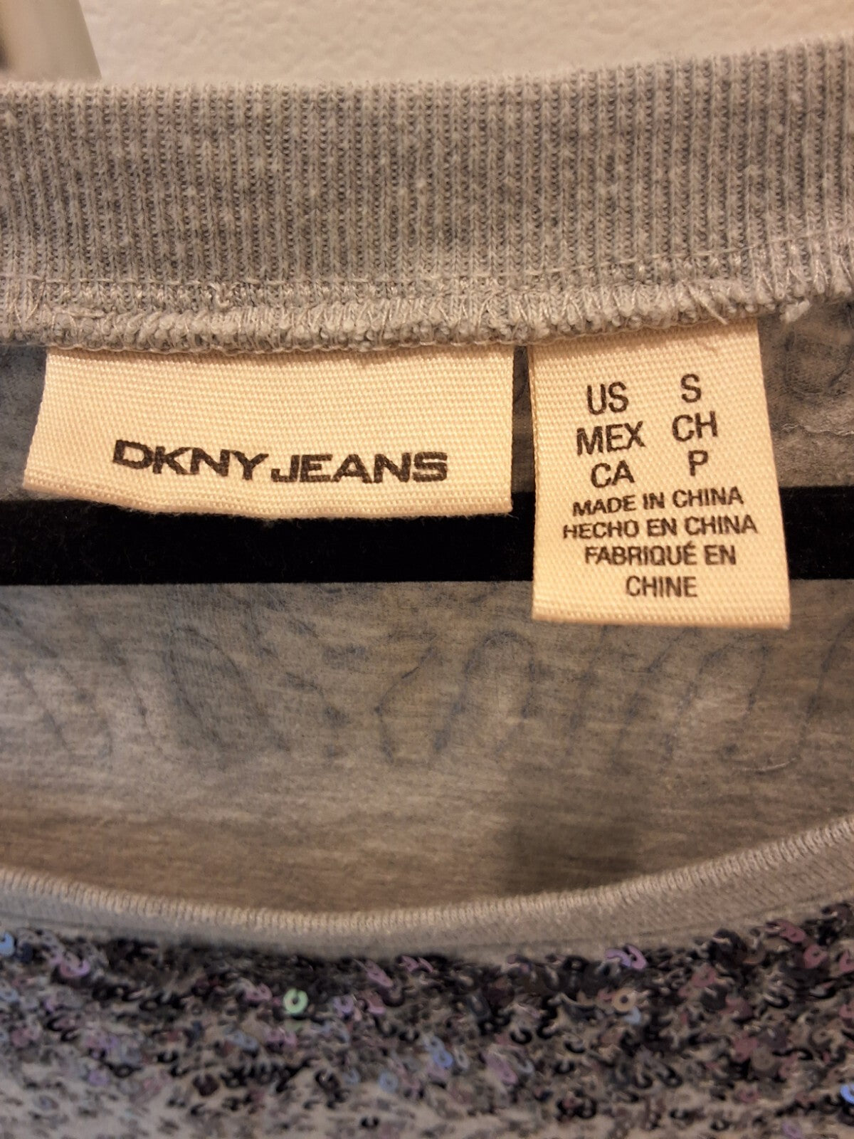 DKNY Size S Womens Gray with Sequins Scoop Neck 3/4 Sleeve Top/Sweatshirt