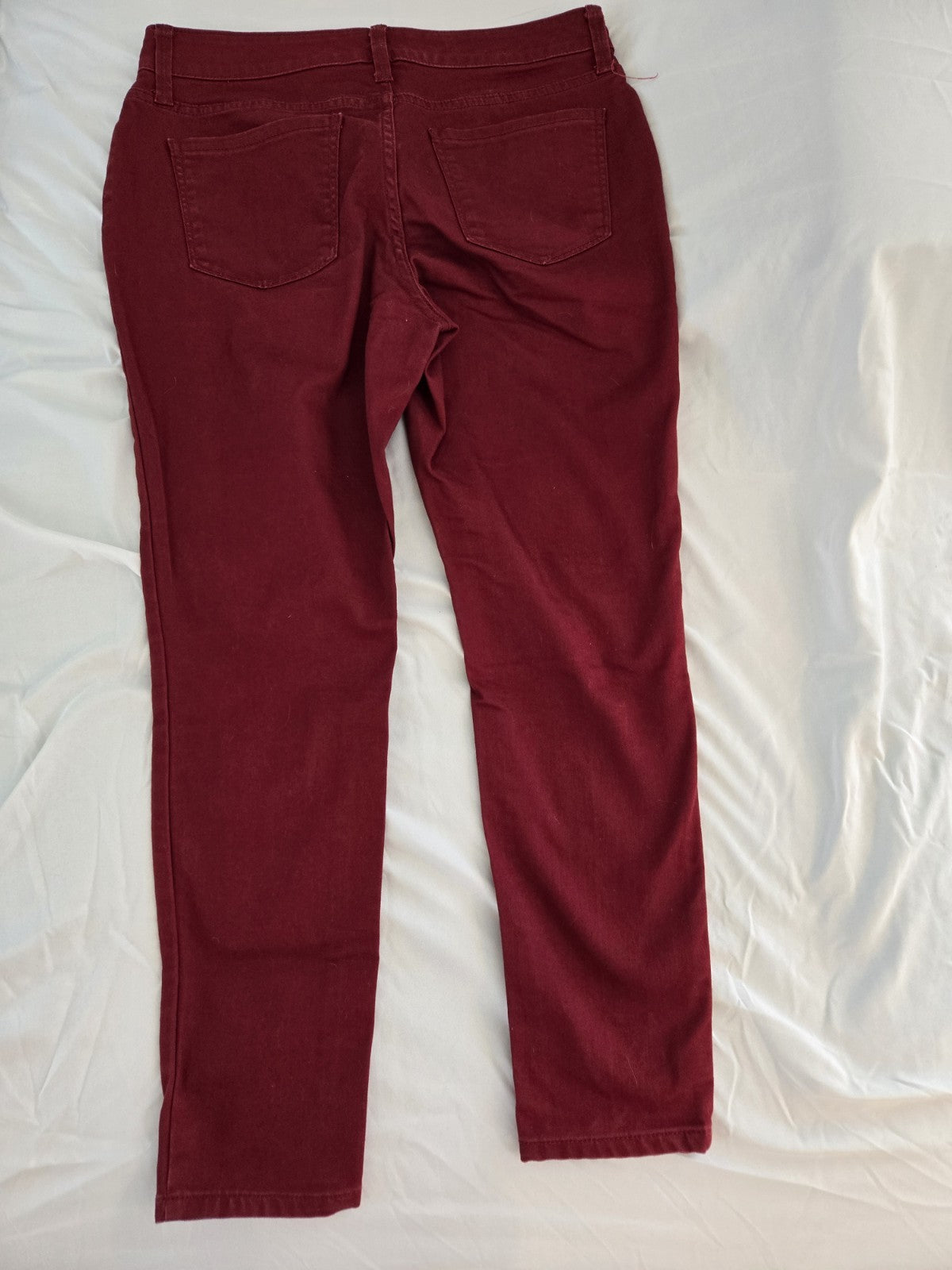 St John's Bay 8P Petite Burgundy Skinny Leg Stretch Denim Jeans Pants Wine Red