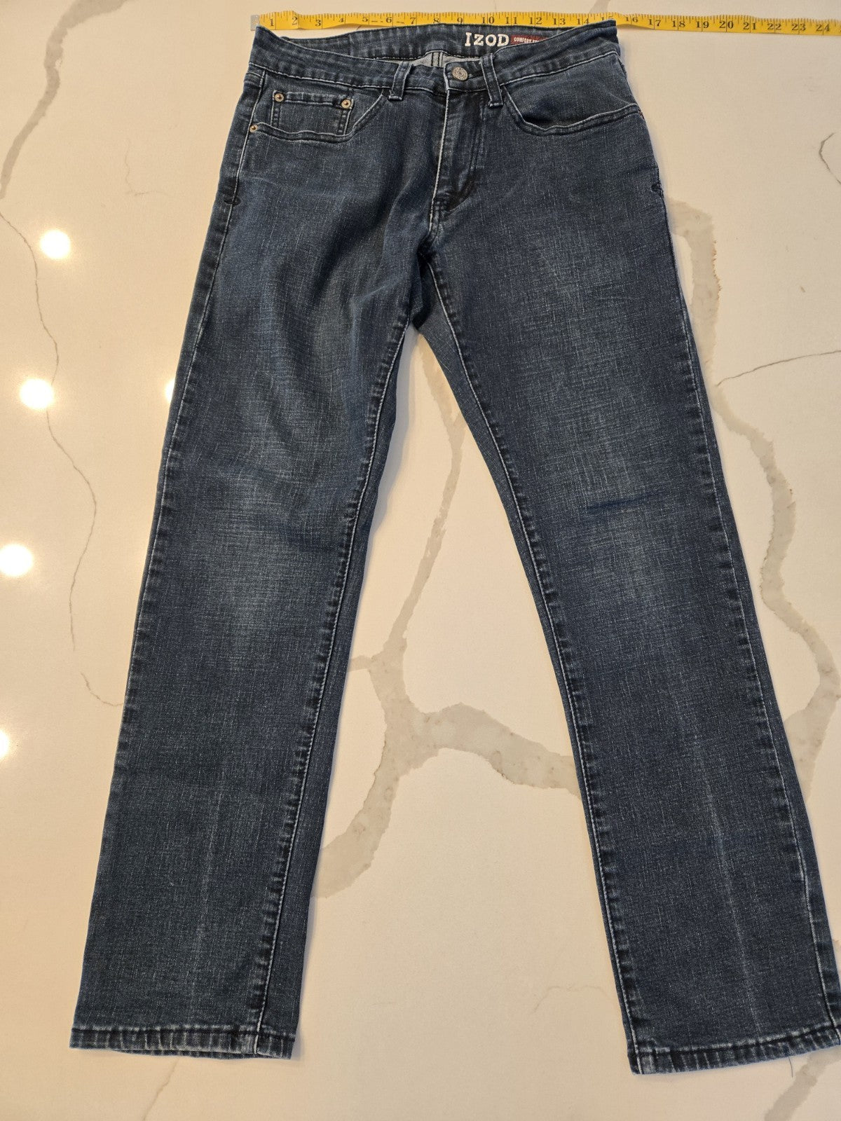 IZOD Men's 30x30 Comfort Stretch Straight Leg Jeans Dark Wash Indigo